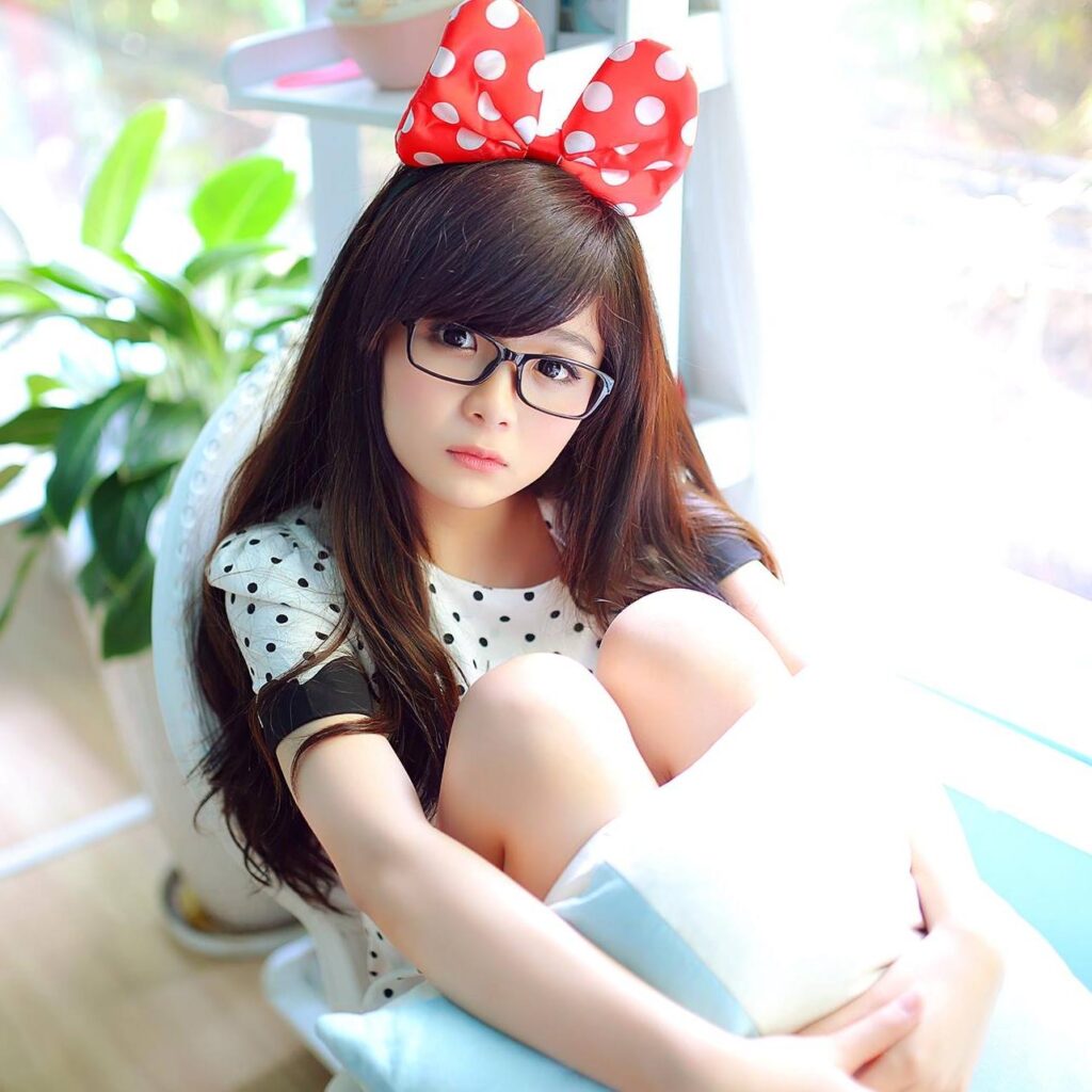 Khám Phá Thế Giới Đầy Năng Động Với Gái Đẹp Quyến Rũ Phong Cách Cá Tính Gây Ấn Tượng