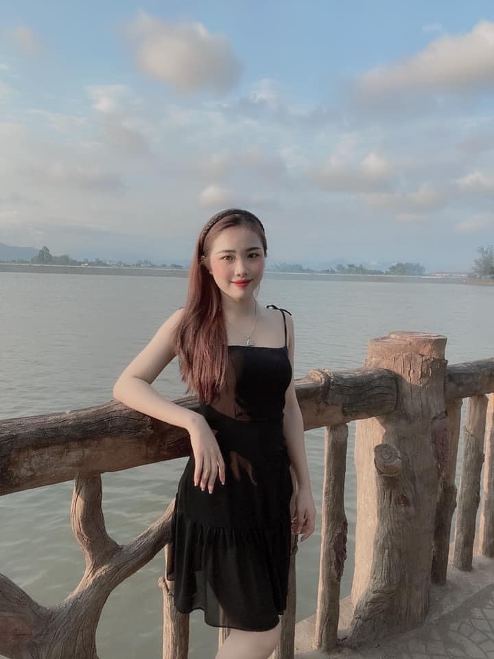 Gái Xinh Bikini Trắng Xu Hướng Mới Nhất Và Phong Cách Được Ưa Chuộng Trong Thời Gian Gần Đây